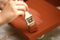 Farbiger Möbellack zum Streichen und Rollen
